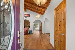 609 MARK Drive NE Living Room