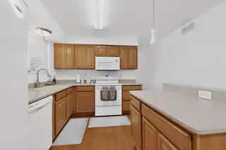 216 SPRING Drive SE Kitchen