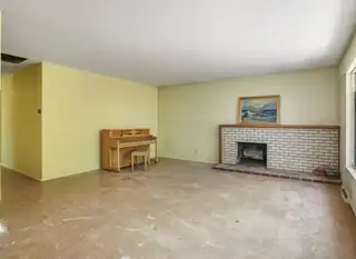 3536 COLORADO Street NE Living Room