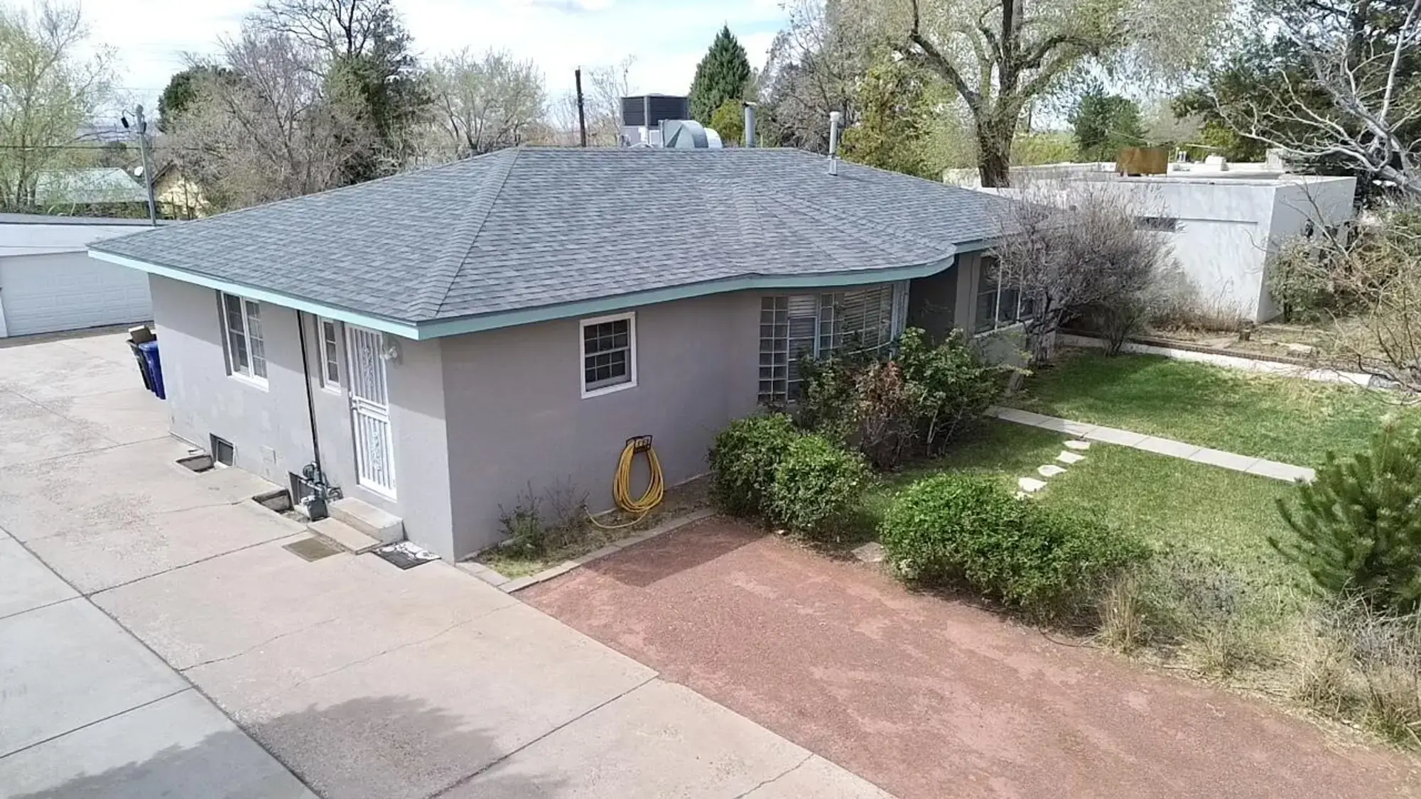 611 CARLISLE Boulevard SE