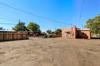 1924 EDITH Boulevard SE Kitchen