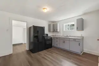 1924 EDITH Boulevard SE Exterior Front