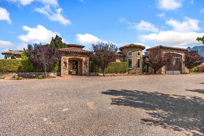 8801 GLENDALE Avenue NE, Albuquerque 