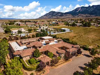 8801 GLENDALE Avenue NE 