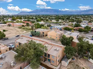 3404 CHEROKEE Road NE 