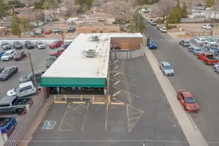 6717 LOMAS Boulevard NE 