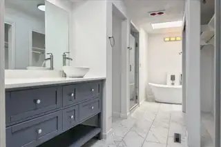 5812 TORREON Drive NE Exterior Front