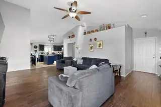 680 PURPLE ASTER Avenue SW 