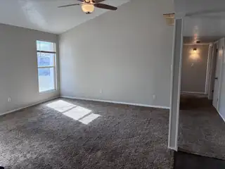 21 SOMMERSET Drive SE Dining Room