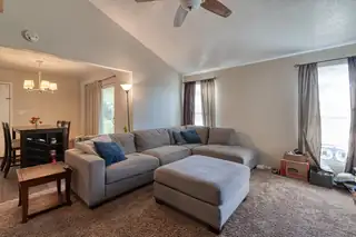 21 SOMMERSET Drive SE Bedroom