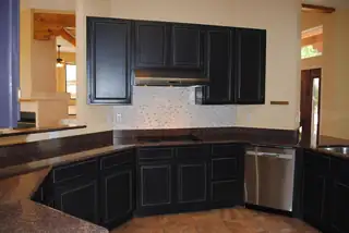 10401 OAKLAND Avenue NE Kitchen