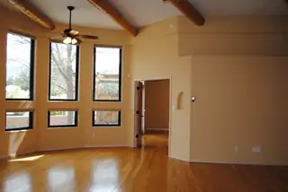 10401 OAKLAND Avenue NE View