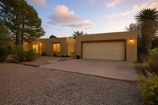 925 TRAMWAY Lane NE, Albuquerque 