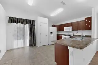 134 OAKWOOD Court SW Kitchen