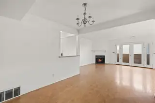 3839 MONTGOMERY Boulevard NE #732 Living Room