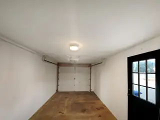 11632 COPPER Avenue NE Garage