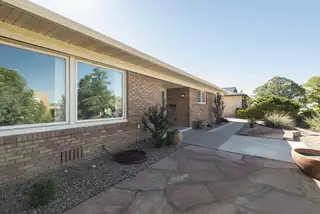 2612 Cutler Avenue NE 