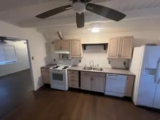 2819 MONTCLAIRE Drive NE 