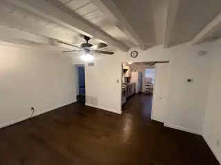 2819 MONTCLAIRE Drive NE Living Room