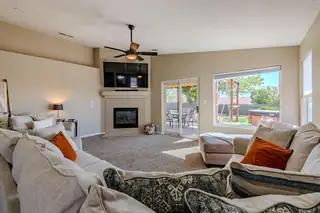 4632 POMONA HILLS Court NE Living Room