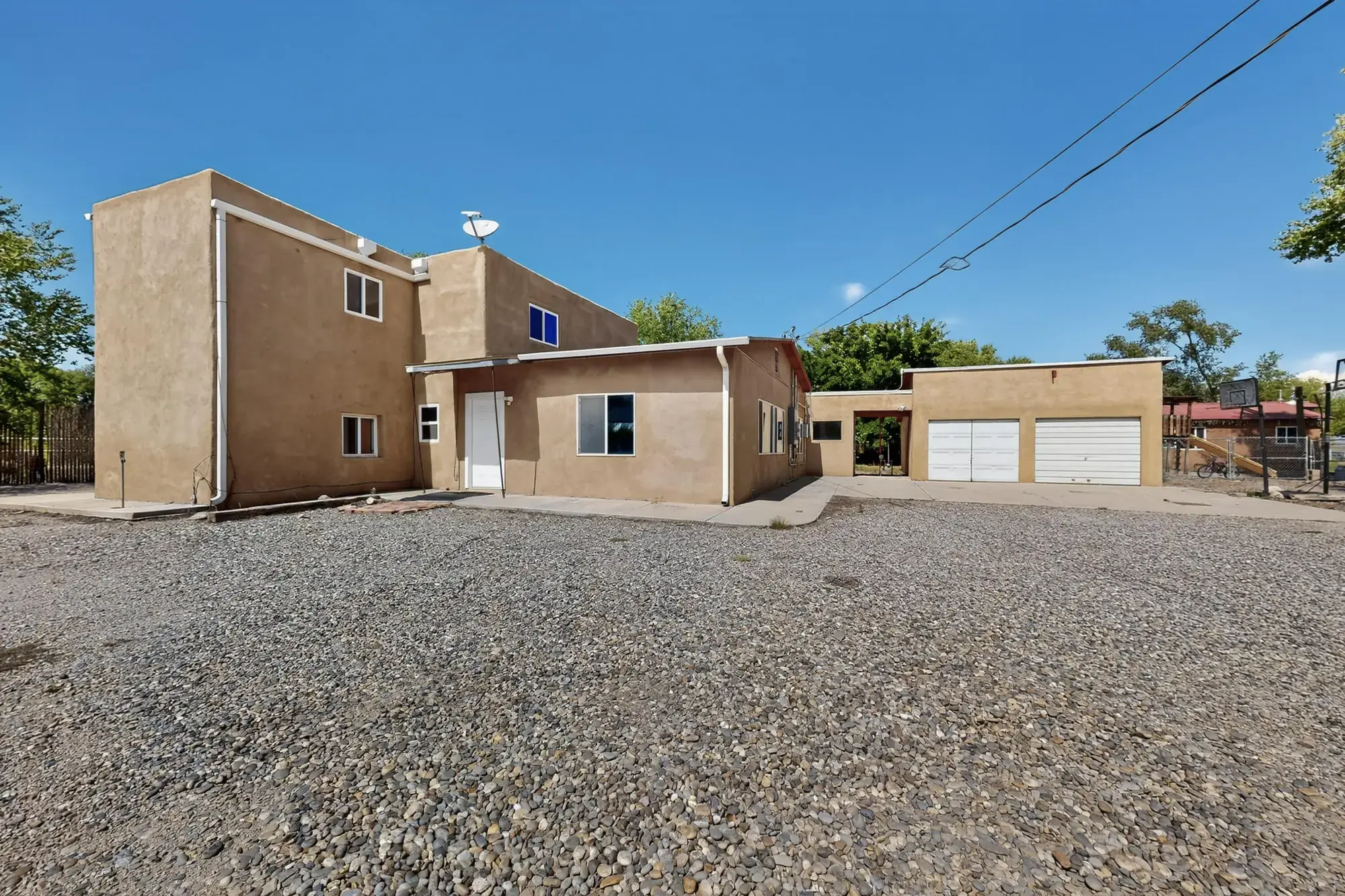 2327 Pajarito Road SW