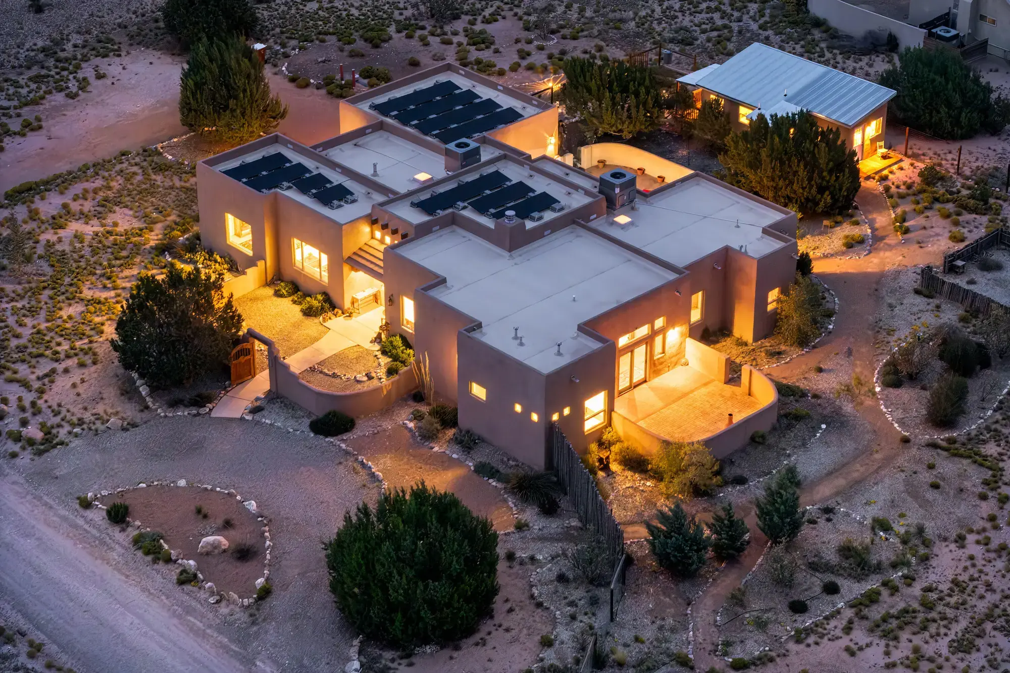 301 CAMINO DE LAS HUERTAS