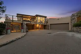 9 Sandia Heights Drive NE Exterior Front