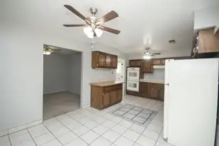 3704 GLORIETA Street NE Kitchen