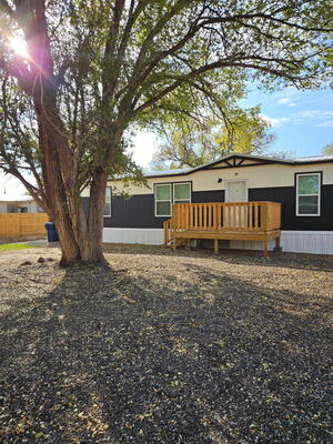 251 Gensen Drive SW, Los Lunas