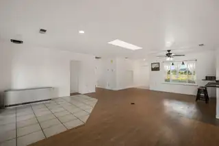 3 HIDEAWAY Lane Living Room