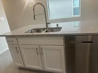 2589 Eglisfield Lp Kitchen