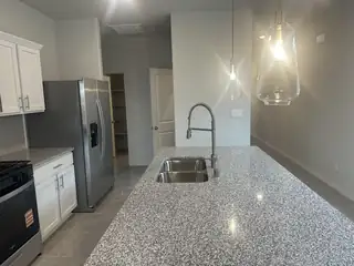 2589 Eglisfield Lp Kitchen