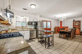 308 LA MEDIA Road SW Kitchen