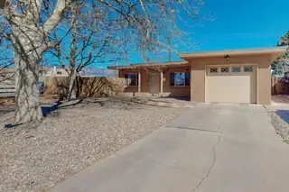 1724 Glorieta Street NE, Albuquerque 