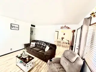 1724 Glorieta Street NE Living Room