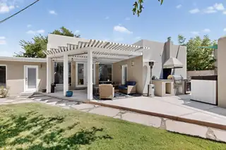 1508 San Carlos Road SW Patio