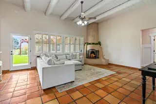 9510 Modesto Avenue NE 