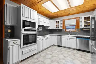 93 Cedar Ridge Road Kitchen