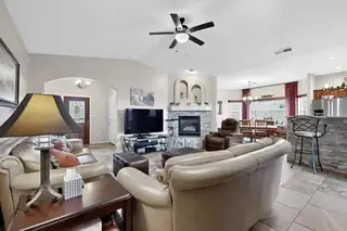 1342 Wilkes Way SE Living Room