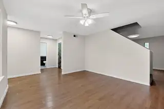 220 Shawnee Court SE Living Room