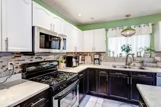 575 94th Street SW Kitchen