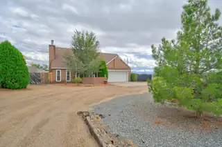 1704 Golf Course Road SE, Rio Rancho 