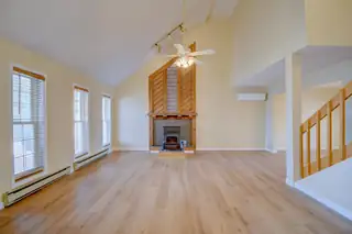 1704 Golf Course Road SE Living Room