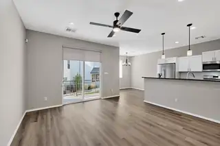 4509 Villa Loma Lane NE Living Room