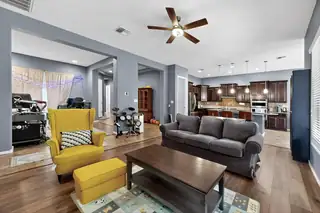 27 Vista Larga Place NE Living Room