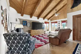 1925 Sonora Road NE Living Room