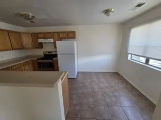 533 Vancouver Road SE 