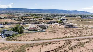 N North Hills BLVD Boulevard 