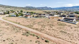 N North Hills BLVD Boulevard 