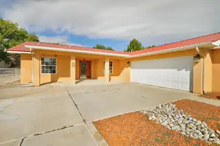 1106 Valley View Drive SW 